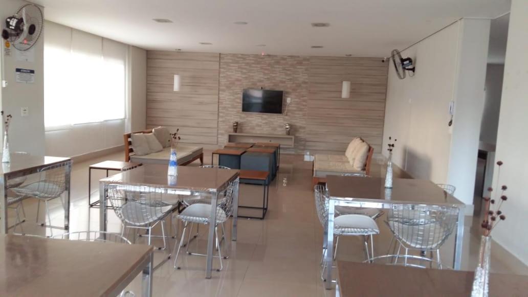 ריבייראו פרטו Studio Com Estrutura De Um Hotel מראה חיצוני תמונה